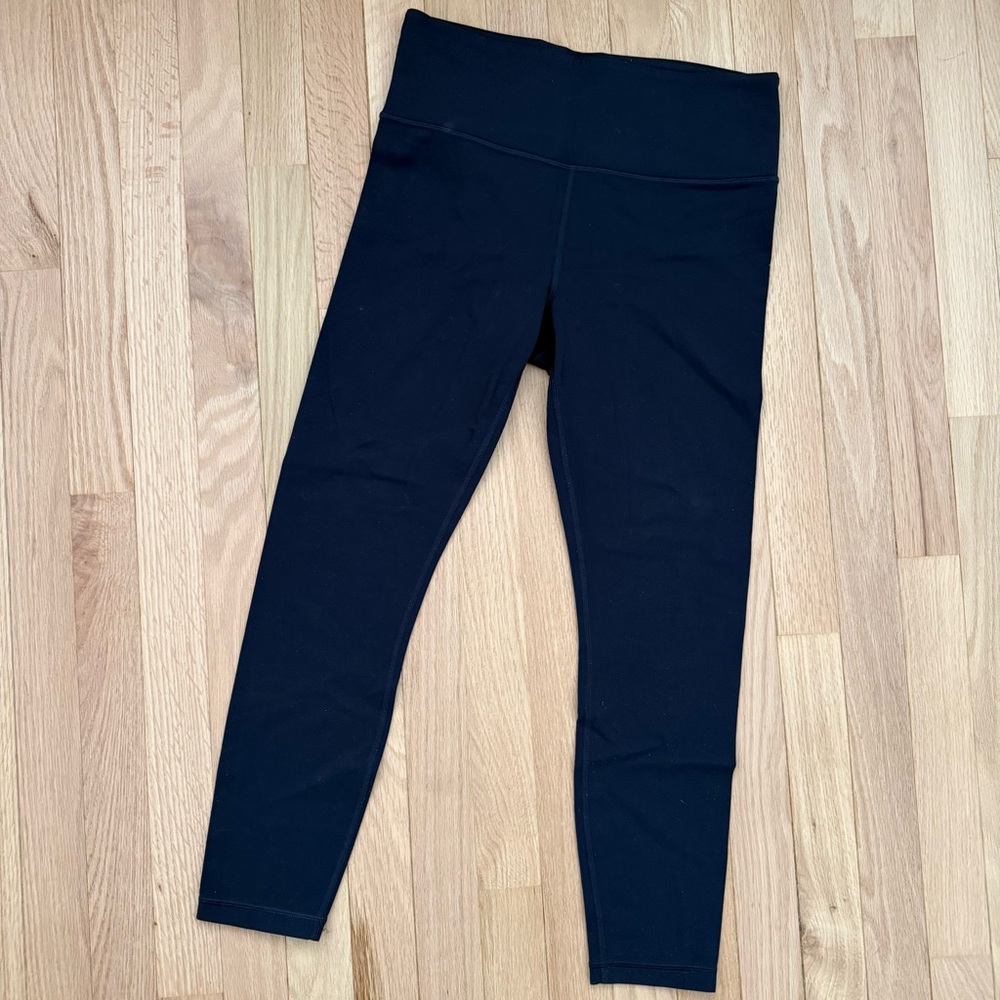 Like new Athleta elation navy leggings